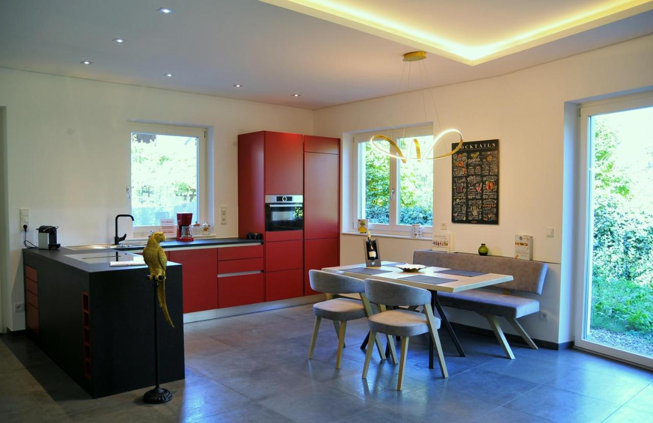 Ruhige Ferienwohnung Mit Garten Und Garage In Privatvilla Marlengo Exterior foto