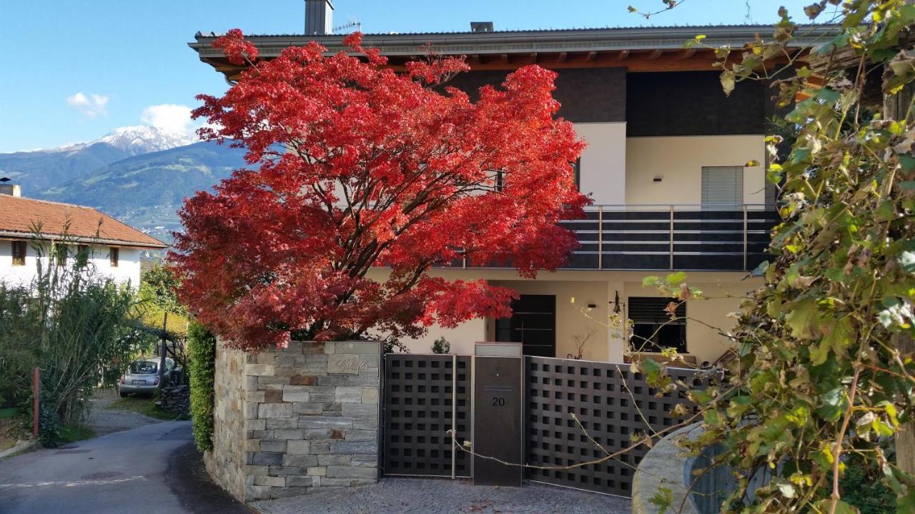 Ruhige Ferienwohnung Mit Garten Und Garage In Privatvilla Marlengo Exterior foto