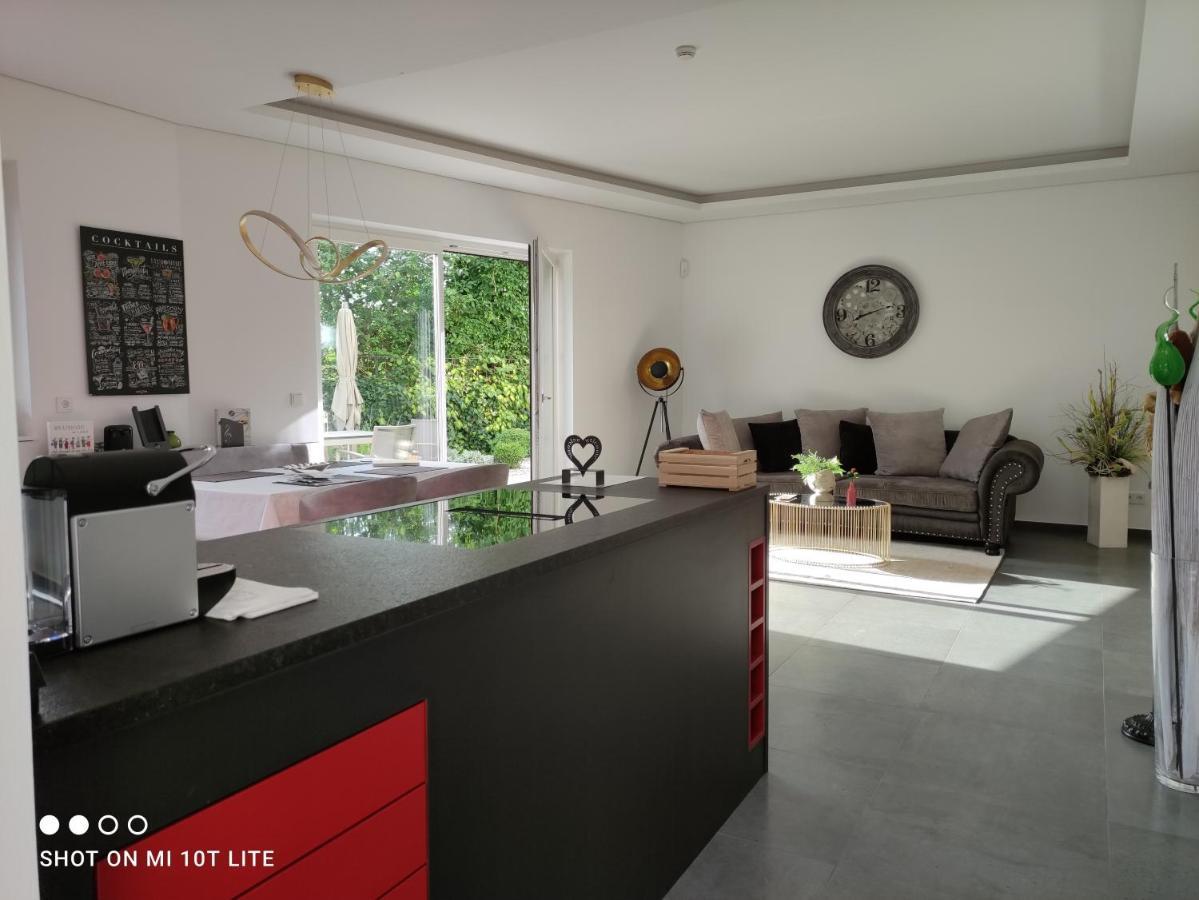 Ruhige Ferienwohnung Mit Garten Und Garage In Privatvilla Marlengo Exterior foto